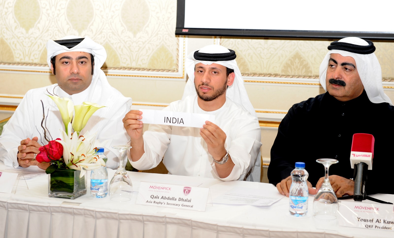 Asia Rugby’s Secretary General, Qais Abdulla Dhalai joins QRF President, Yousef Al Kuwari in presiding over today’s official draw for the Asia Rugby Sevens Trophy 2017 – Doha.