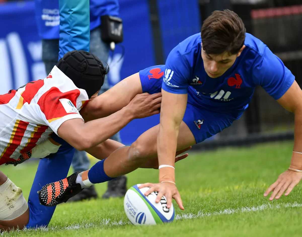 France lead the way after day of twists and turns at U20 Championship
